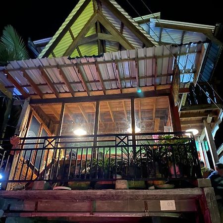 Smiley'S Homestay Berastagi Exterior photo
