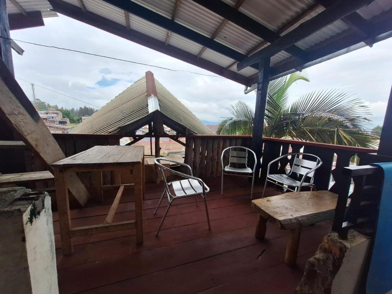 Smiley'S Homestay Berastagi Exterior photo
